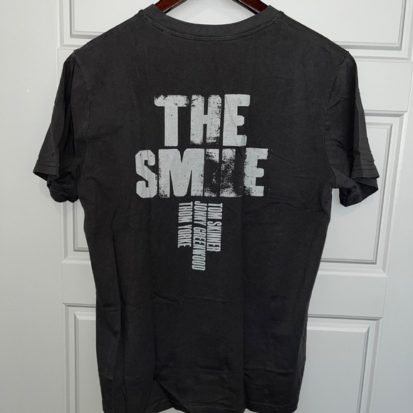 The Smile Band T-shirt, Medium, Gray - Picture 3 of 3